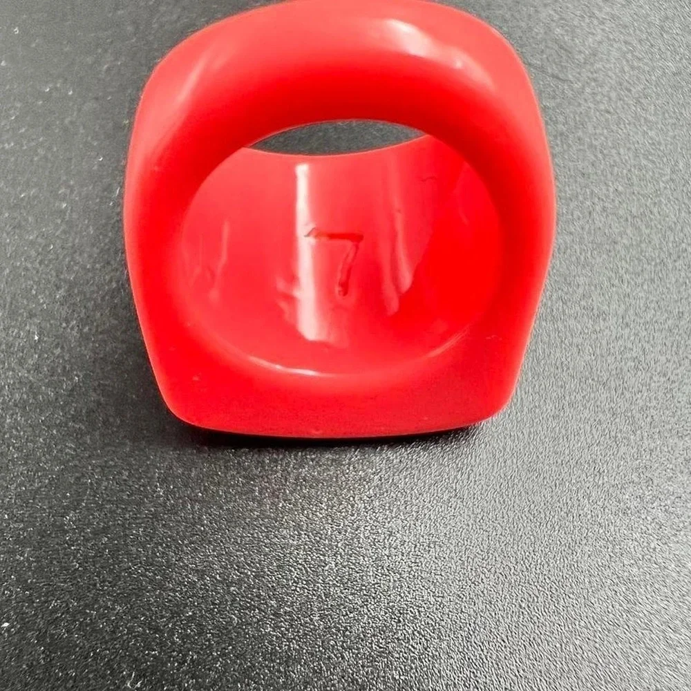 Vintage Red Resin Chunky Dome Statement Ring Size 7 Retro Y2K Mod Kidcore